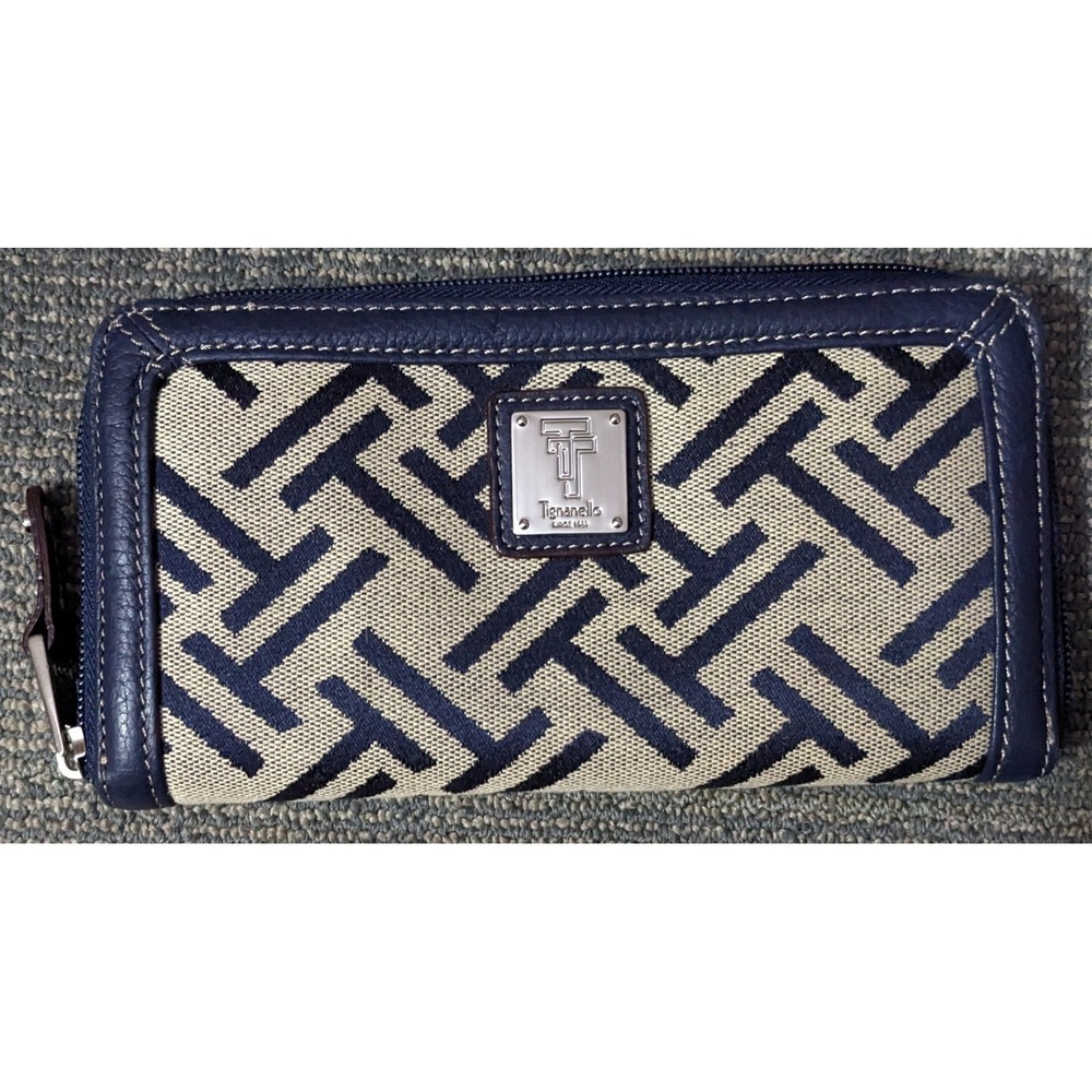 Tignanello Navy and Cream Key & Card Holder